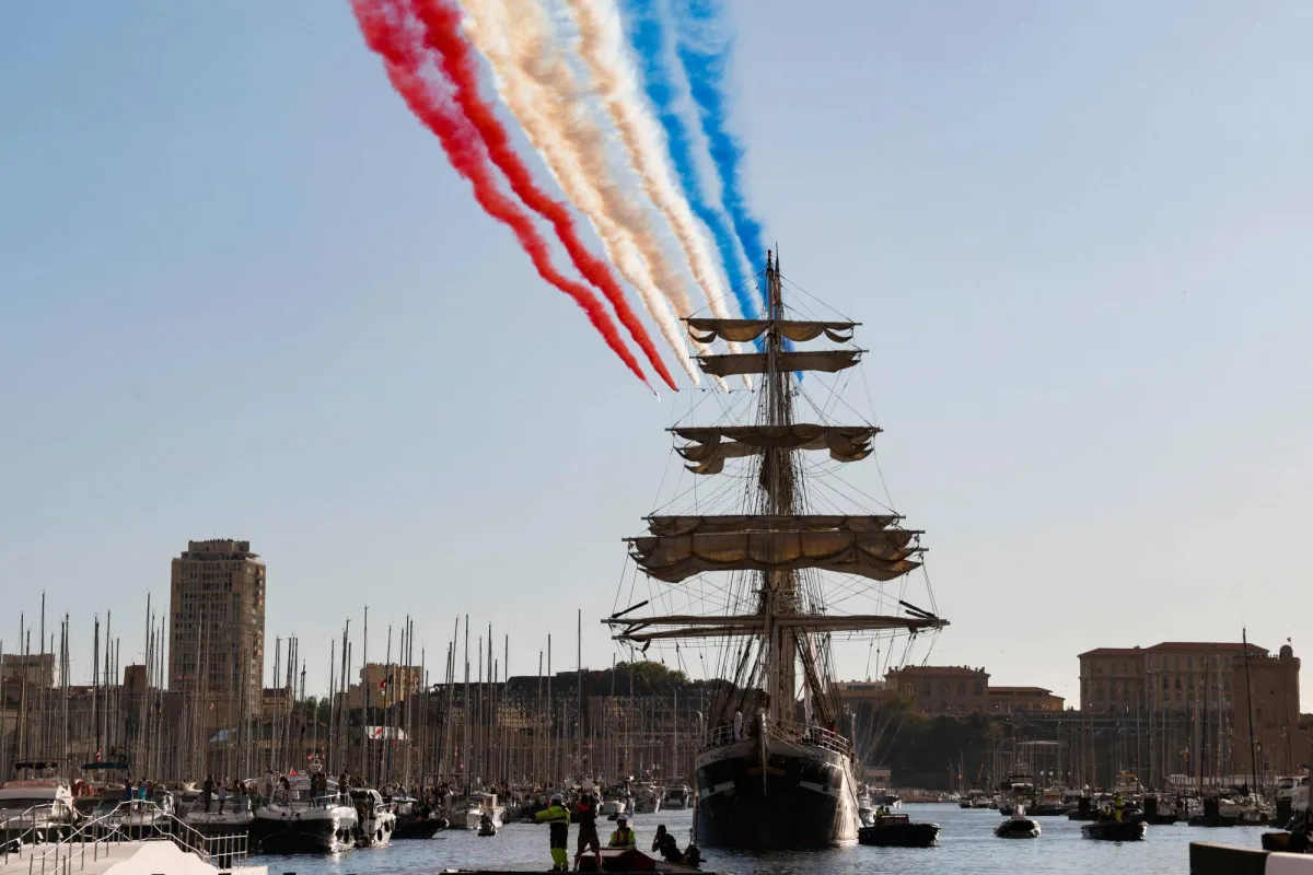 Marseille's Grand Welcome Ignites France's Olympic Torch Relay